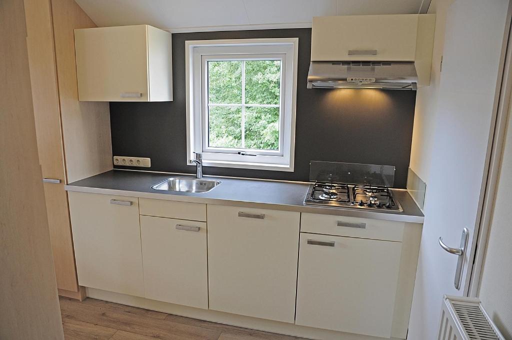 Lodge 6 Personen Camping De Molenhof Reutum ภายนอก รูปภาพ